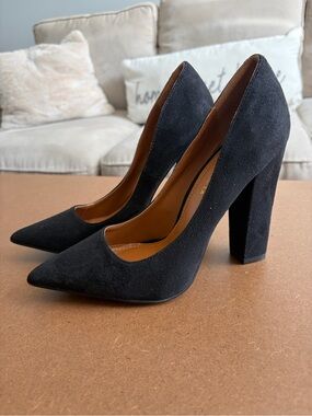 Classic Black Pointed-Toe High Heels